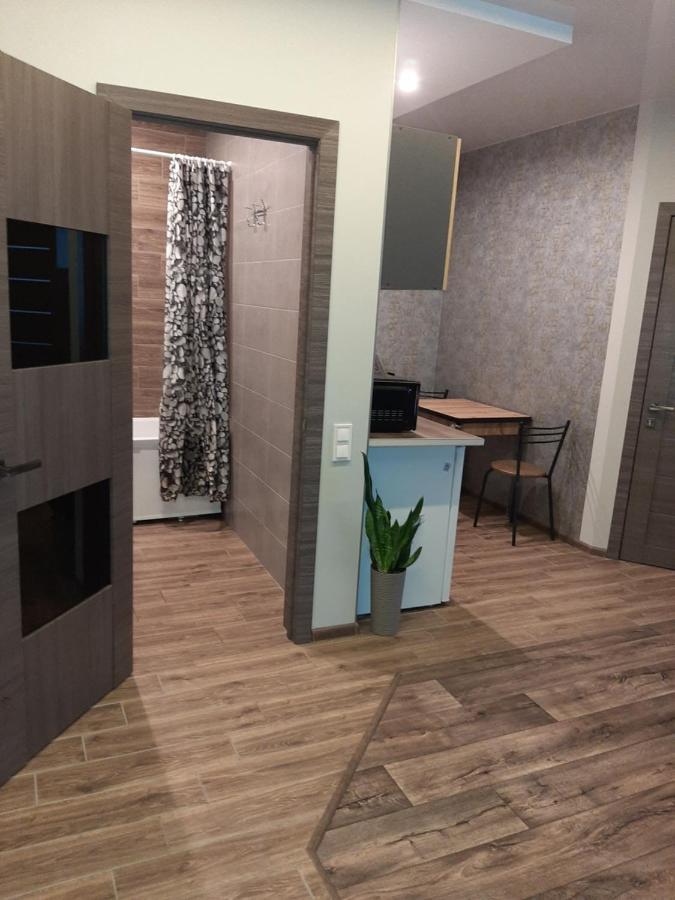 Апартаменты Дворец Спорта Новострой Маршал Charkiv Exteriör bild